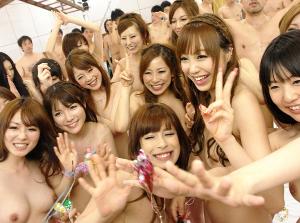 ファン感謝祭 バコバコバスツアー!!チンポを貪りハメ狂う大乱交ファック！