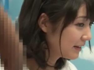 童貞くんのオナニーのお手伝い！我慢できずに中出し暴発！