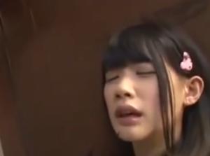 女の子に媚薬を塗り込んだチ○ポで即イラマ！マンコにブチ込みレイプする鬼畜！