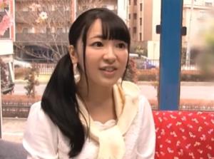 ホロ酔い気分の大学生男女が‘腰振り500回！チンポ挿入しちゃった素股娘