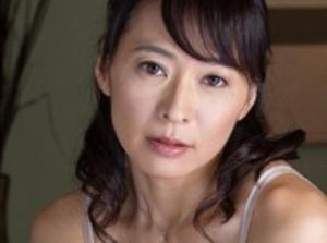 未亡人の義母に誘われて…誘惑しハメまくる背徳ファック！マジでえろすぎｗｗｗ