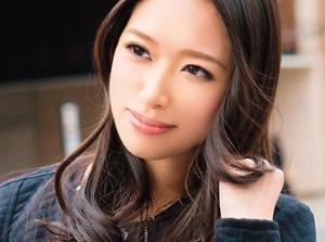 セレブタウンの奥様にHなアンケート！声をかけ車内へ連れ込みイタズラ開始！