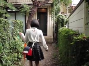 最高にエッチで可愛い松岡ちな！！兄チンポを足コキでイタズラ！