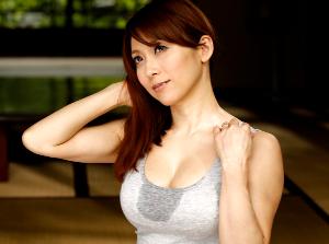 真夏に激しく求め合う汗だくの母子～ 白木優子！！辛抱たまらず襲いかかって母子交尾！