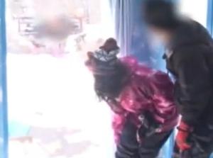 ゲレンデで見つけた卒業旅行中の友達同士の男女!!辛抱たまらず中出しセックス！