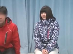 ゲレンデで見つけた卒業旅行中の友達同士の男女！！挿入から中出しセックスにｗ勃起回避不能ｗｗｗ