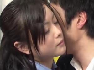 女子の透けブラを見て勃起したチ○ポを押しつけたらヤられた！！マンコにブチ込んでレイプ！