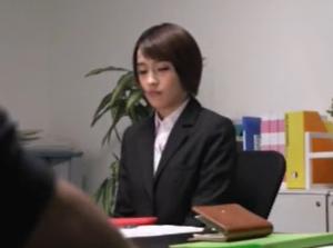 可愛い女子社員と相部屋宿泊 スーツを脱いだら綺麗なおっぱい！寝込みを襲って夜這いセックス！