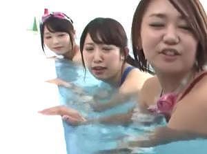 男は僕ひとりのハーレム水泳教室！！搾り取りにくる痴女！ｗマジでエロ杉注意ーーー❖勃起回避不能ｗ