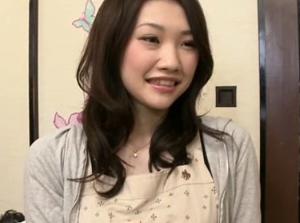 膣に流し込まれる悦楽妻！！夫を裏切りハメ狂う