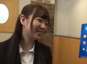 会社の同僚と一夜限りのお泊りミッション企画！お姉さんが巨乳すぎて理性崩壊ｗ