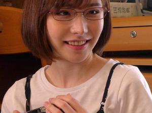 都会の男に身も心も奪われた僕の文系彼女 深田えいみ!!他人棒とハメ狂うド淫乱セックス！