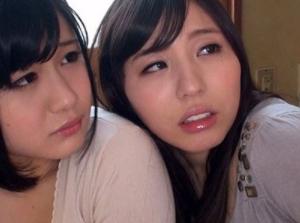 欲求不満妻たちのダブルセンズリ鑑賞 其の参ｗ雄の匂いに理性が保てない！？