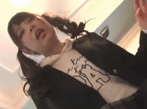 個人撮影 都心繁華街22時☆未満！！中年オヤジどもの乱交ファックで中出し！