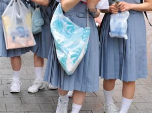 東京にやって来た田舎の素朴な修学旅行生！大人達に勧誘されチ〇ポをｗｗｗ