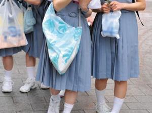 東京にやって来た田舎の素朴な修学旅行生！勧誘されチ〇ポをフェラ展開ｗｗｗ