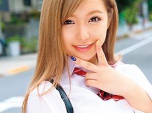 健康的なこんがりボディが印象的なエリカちゃん！！中年チンポで悶え狂う淫行ファック！勃起回避不能ｗｗｗ