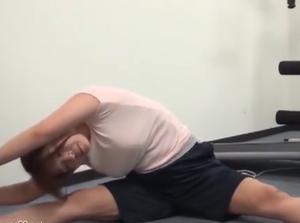 理想の身体を求めてスポーツジムに通う女性！！中出しマッサージの餌食に！マジでエロ杉注意ーーー❖勃起回避不能ｗｗ