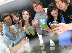 お酒の力を借りてどうにかこうにかセックス！ハメまくるヤリコン宴会！