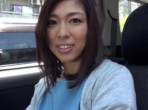 母乳で張り裂けそうな美巨乳な清楚人妻！！母乳を噴き出し女の喜びを取り戻す