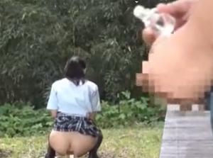 女子の野ション尻に我慢できず媚薬を塗ったチ○ポで即ハメ！ねじ込まれ問答無用の即ハメファック！マジでエロ杉注意ーーー❖