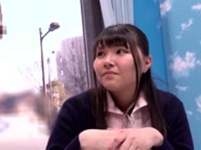 @見えてないよね??,童貞@【ムンムンカー】休憩中の看護師が童貞君のオナニーのお手伝い！今夜のおかずはこの子で決まり