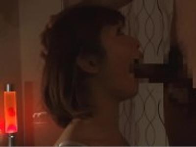 彼女が旅行でいない隙に女友達を自宅に泊めて恋人のようにヤリまくりの3日間！エロタレ動画