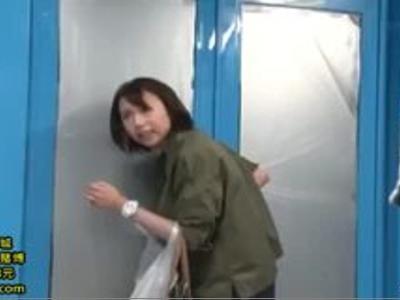 @人妻,主婦@えくぼが綺麗な清楚系の美女が恥ずかしがりながら初対面の男とHしちゃった！興奮しちゃうAV