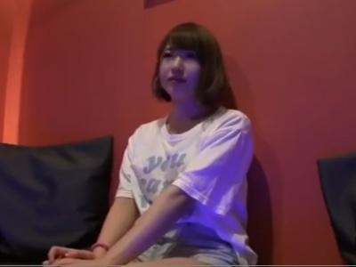 @女子大生,素人@最高に綺麗な女子大生がAVデビュー！清楚すぎる美少女が男優の巨根でピストン！ギンギン確定