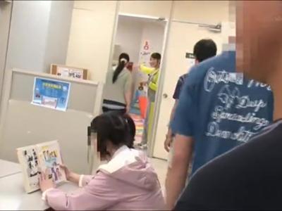 @羞恥,女子校生@巨乳のスポーツインストラクターをレイプ！手マンされて愛液糸引きまくりのエロ娘！魅力的な女の子の18禁映像