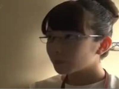 @デビュー作品,デジモ@AV出演を拒んでいた女子社員が脱いだ！チンポを挿入してガン突きピストンで感じまくり！ギンギン確定
