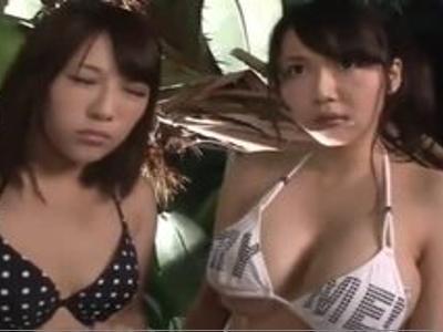 @素人,ボイン@巨乳のスイムウェア女の子がウォータースライダーを逆走！落ちればエッチな罰ゲーム！削除前に見なきゃ損