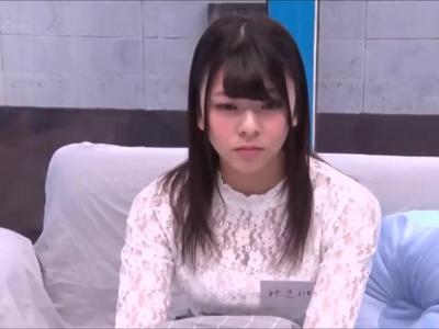 @外見える!?,女子大生@【エロエロカー】インタビュー中に無防備な女の子にデカチン即ハメ！即抜け注意なエロ動画