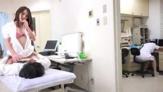 『素敵な旦那さんですねぇ♥』淫乱痴女看護師職場でバレないよう逆痴漢で既婚男をNTR不倫。