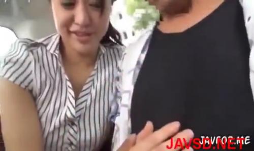 「ゴム付けてぇ」せめてものお願いを全力スルーで爆乳妻の中に出す