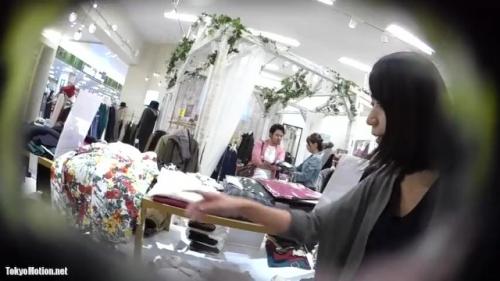 ◇黒髪の清潔感高め女子|アパレル店員さんのおパンティを逆さ盗撮！