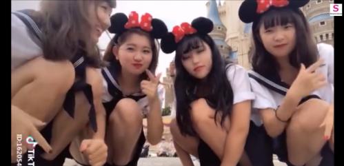 ☆（ゝω・）vｷｬﾋﾟギャルのＪＣ＆ＪＫの大集合！＜話題のTikTok＞