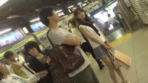 ＜盗撮・ストーカー＞駅のホームで見つけた美少女|家までいって生態を覗いてみたｗｗ