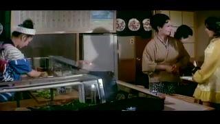 《谷ナオミしびれる》足と足がからむ！肉欲がサラシを包む！『懐かしのポルノ映画』