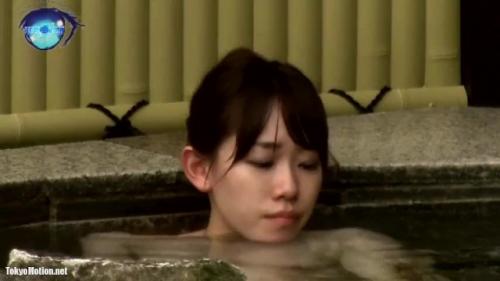 【露天風呂盗撮】端正な顔立ちの美女を鑑賞！