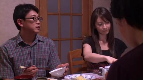 【◇光月夜也◇】美魔女の妻が義理の弟の肉便器へ化す|食卓を囲みながらでもセクハラが続く…。