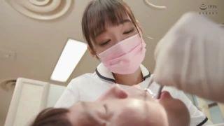歯科衛生士のマスク美女がお客さんと・・・≪ダメですよこんなところで❤≫