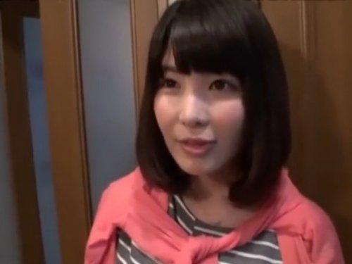 《人妻さん》ドキドキを経験したい…!!! そんな27歳美人妻の自宅に押し掛け複数他人棒で膣内精子注入www