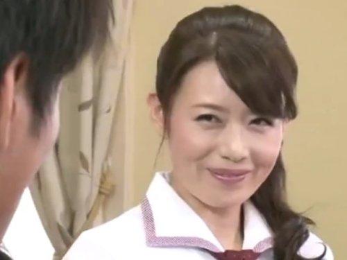 《人妻さん》頼み込んでフェラしてもらったら…!!! 憧れの美マダムと心もチンポも打ち解けたwww