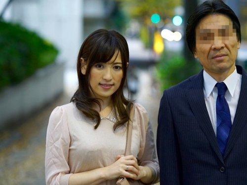 《人妻さん》「ヤッてみるもんネ…❤」!!! 職場じゃただのオヤジでもホテルじゃ上手に逝かせてくれるwww