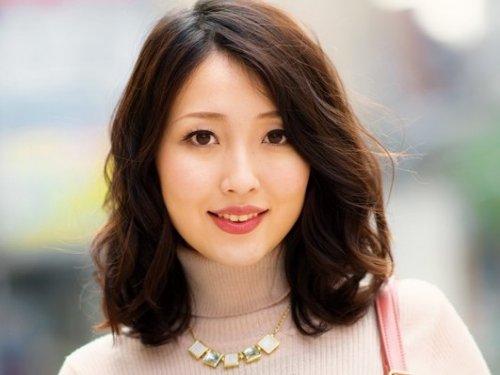 《人妻ナンパ》「綺麗な方に出会えてラッキーです!!」☆上品清楚に見えても簡単に釣られてオマ○コ濡らす美マダムさんwww