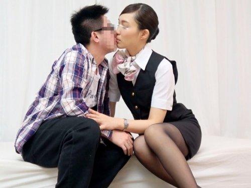 美人CAの筆おろし!!! いつもと違うセックスにパンストCAも大ハリキリwww