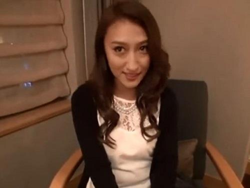 《人妻ナンパ》インタビューと称して釣り上げた若妻さん!!! 徐々に心を開いて発情モードwww