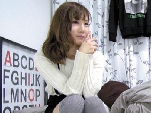 《素人ナンパ》「これが男の人の部屋かぁ…」!!! ヤル気て゛来た女の子は多少抵抗するけどやっぱりヤッちゃうwww