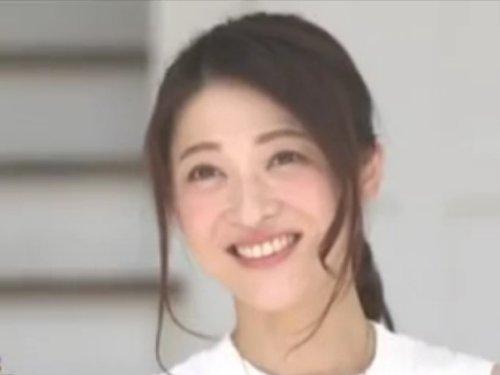 《人妻さん》AVデビューの美人ママはセックス7年ぶり!!! 初めて他人にオマ○コ晒して照れまくりwww
